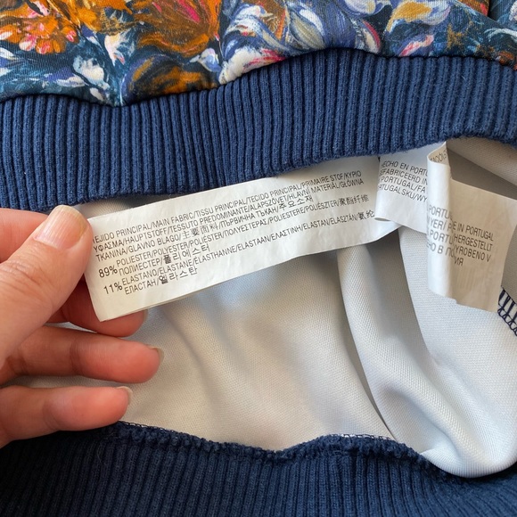 Pull & Bear Neoprene flower sweatshirt - Picture 8 of 10